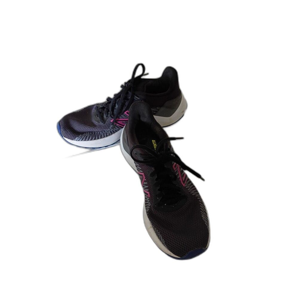 New Balance VENTR Women’s Running Shoes Black Gray Pink Size 7 WVTRLB1‎